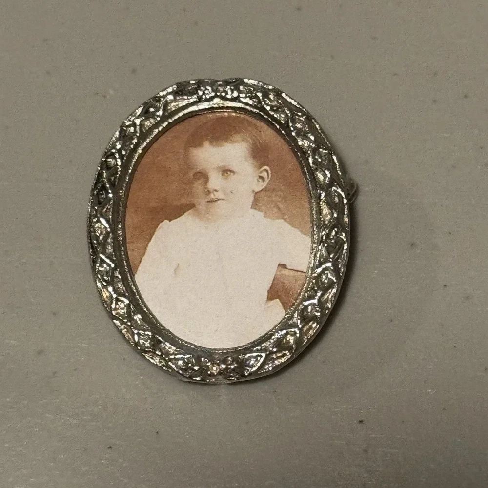 Picture Brooch Add Picture of:  Art Work,‎  Scenery, Name Tag,or Loved One